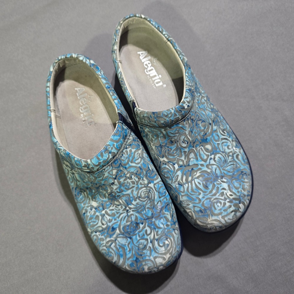 Alegria Kay Clogs Women 38 size 8 Blue Swirl Embossed Leather Slip Resistant